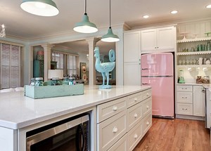 30 de Bucătării cu design Vintage – culori, decorațiuni și idei de amenajare