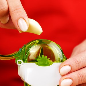 2.9M views · 8.1K reactions | Super gadgets that will turn you into a kitchen hero! | 5-Minute Crafts Family | Facebook