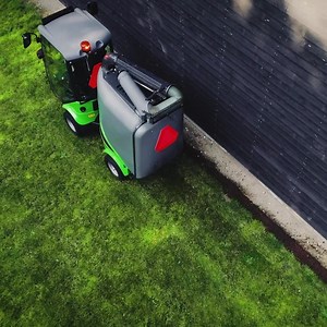Edges to perfection! 🌱 When finishing off the lawn, the Egholm lawn edger will help you put the cherry on top. The City Ranger 2260 attachment has an adjustable cutting depth and delivers sharp edges with no need for a rotary cutter. Furthermore, the lawn edger cultivates the soil in the process. Take a look how it works in the video or read more in the following link: https://hubs.li/Q03Kg5xc0 #HonestWork #HonestMachines #HonestPeople #EgholmUtilityMachines | Egholm A/S