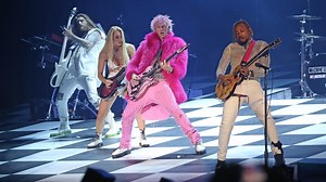 Machine Gun Kelly to headline halftime show of NFL game in Munich in November