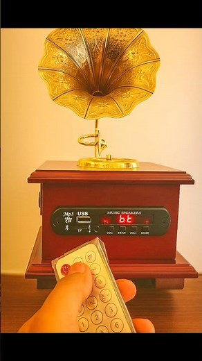 🎵 Vintage Bluetooth Gramophone Speaker | Retro Music Box | Classic Home Décor | Must-Have Gift Item