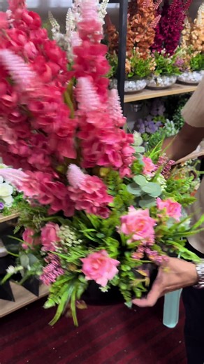 Order Beautiful Flowers from Our Plant Shop