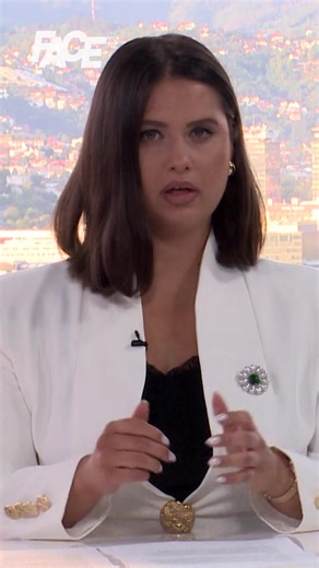 👉 Burak: "Jučer kolektivna dženaza u Srebrenici, a Gaza danas umire. Kada će svijet shvatiti da je Srebrenica nesavladana lekcija, a da padamo na ispitu koji se Gaza zove… Kako je kazao veliki Mak Dizdar, Zemlja je smrtnim sjemenom posijana. Jedno znamo: šehidi srebrenički i šehidi gazanski smrću su obasjali staze uspona – do zvijezda." | Face TV Sarajevo
