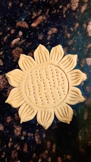 aapne banaya 🌻(Sunflower) paratha#cookingshorts 🌻