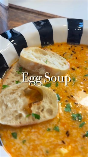 Tojásleves 🇭🇺 Hungarian Egg Soup I used to hate this as a kid… now i can’t live without it 🥹❤️ Here’s how 💃🏻 Ingredients: 🥚 4 eggs 🥄 2 tbsp flour 🌿 ½ tbsp caraway seeds 🌶️ 1 tbsp paprika powder 🫒 2–3 tbsp veg oil 🧂 Salt & pepper 🍃 Bay leaves 💚 Fresh parsley 💧 1.5–2 L water 👩🏻‍🍳 Method: 🔥 Heat the oil, then add the caraway seeds and wait till they pop 🥄 Stir in the flour and brown it gently on medium heat 🧄 Add garlic and a tbsp of paprika 💦 Pour in the water, add bay leaves,