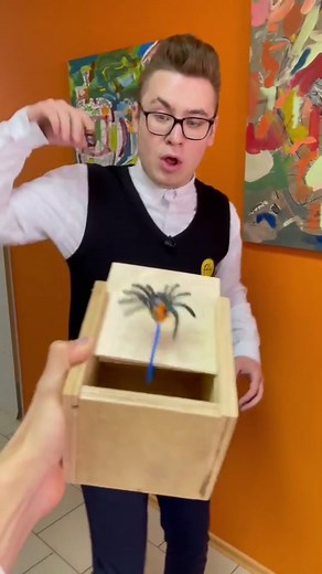 Оцените школьный пранк🕷 от 1 до 10👇