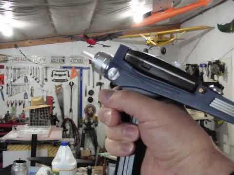 Diamond Select TOS Phaser with laser mod