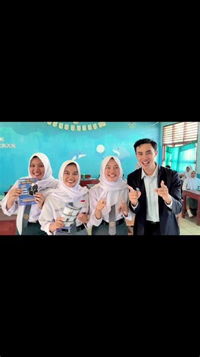 Buat yang belum punya tujuan setelah lulus sekolah, mau kerja juga belum tau kerja karena belum punya Skill atau keahlian? Pas banget Computer Plus ada program Pelatihan Kerja 1 Tahun, buat kalian yang siap kerja dan cepat kerja yukk join sekarang 🥳 #cepatkerja #pelatihankerja #computerplus #kursuskomputer #palembang