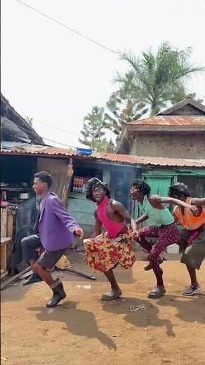 Chicken song Part 2#chicken #chikendance #afrogenerals