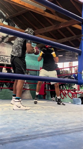 Cheeky rib tickler💥