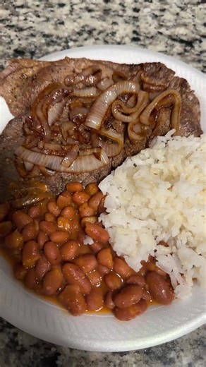 Quick and Easy Dinner: Milanesa with Rice and Beans