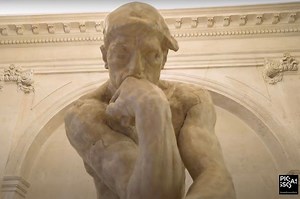 Exposition "Picasso-Rodin" : Installation du "Penseur" de Rodin au Musée Picasso