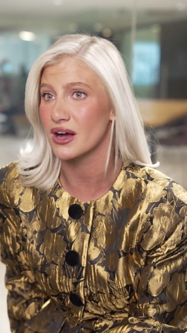 S5 Ep 8 Blonde Ambition