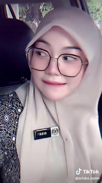 Cikgu Nisa: Menginspirasi Generasi Muda di MLBB Malaysia