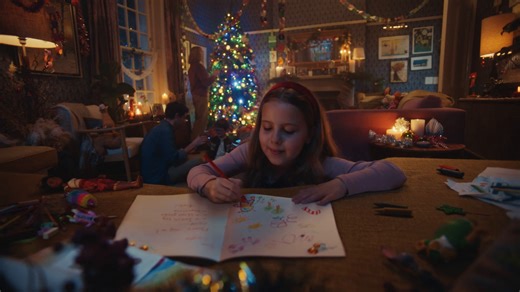 Magic doesn't always come with an explanation. ✨ A Disney Holiday Short: Best Christmas Ever is now available on Disney and online. 🎁🎄 #DisneyBestChristmasEver | Disney PH