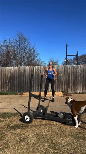 Ready to run longer, faster and with less impact? Add in elasticity hops to your practice. Use muscle elasticity to rebound off the ground, pulling the foot up to spend more time in flight! Quick pulls also reduce the impact of the landing with foot landing closer to under body. ✅out the free 3-2-1 Run on the app or join the coaching membership: runrx.fit #running #runningcommunity #runningcoach #runner #marathontraining | RUNRX