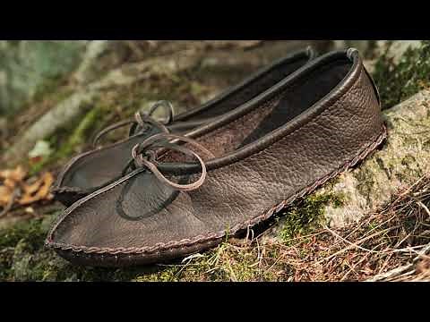 Men's Minimalist Buffalo Hide Moccasins for Earthing by The Brown Bear Distribution Inc.