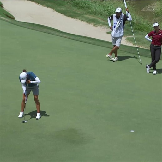 Minjee Lee saves par and maintains her two shot advantage 😮‍💨 Tune in to final round coverage of the KPMG Women's PGA Championship now on NBC 📺 | LPGA