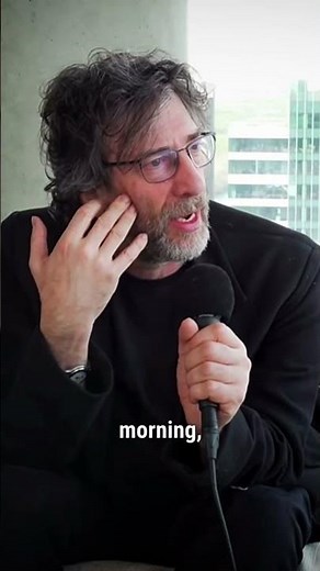 How Neil Gaiman Writes: The Routine of a Fantasy Legend