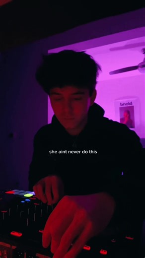 i get goosebumps when i look at it #lookbackatait #aboogie #slowedaudios #slowed