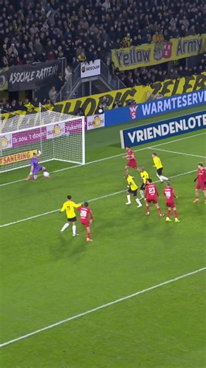 Moussa Soumano Demonstrates Precision Header Skills