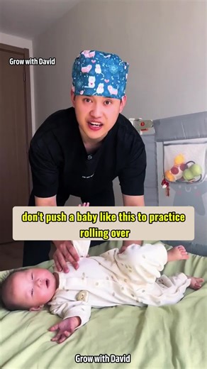 👶✨ Don’t force a baby to roll — guide them so they learn to use their own strength. 💡 The right support helps babies roll safely and build healthy movement skills. 🤍 #growwithdavid #parentingtips #babydevelopment #infantmilestones #babycare #newparents #parenting101 #fyp #tiktokkids
