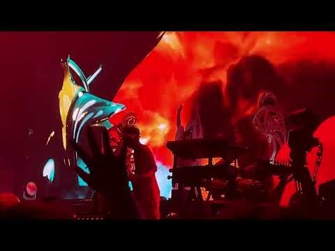 Empire Of The Sun, "Standing On The Shore", Palacio de los Deportes, 4 de Abril de 2025