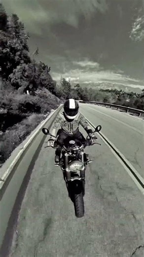 BMW R nineT Scrambler Light Revs Uphill | Boxer Sound on a Steep Climb #Shorts