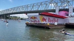 355K views · 3.1K reactions | It's a bird. It's a plane. Oh no, it's just dozens of Red Bull Flugtag teams falling into the Ohio River. Thousands gathered in both Cincinnati and Northern Kentucky to watch dozens of brave souls test their flying machines. https://tinyurl.com/zh5p7u6n | WCPO 9 | Facebook