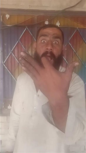 “Finger CHOMP Trick 😳✨ Watch Close#shorts