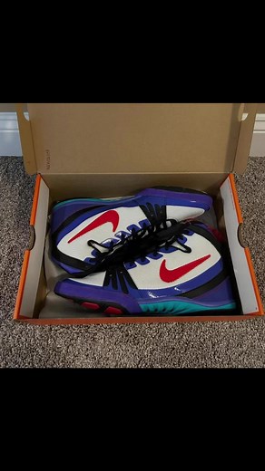 BNIB Nike Freeks Size 11 - Perfect for Wrestling