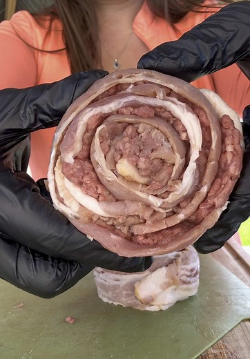 Delicious Bacon Pinwheel Burger Recipe