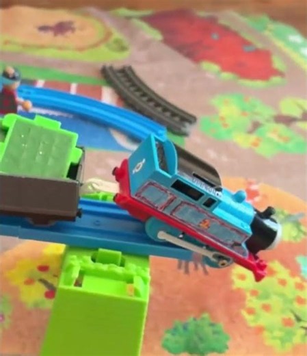 Thomas Crashes (Slow motion) youtube short version #thomasandfriends #toys