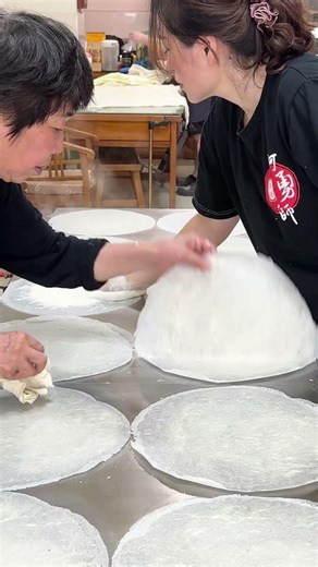 from dough to paper-thin spring roll wrappers in seconds#skillfulhands #foodprocess #viral