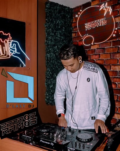 "Masih Disini Dengan Perasaan Yang Sama" .. #balikpapancity😘🥰😇 #k...