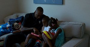 Former Suns player Steven Hunter on personal mission to help special needs students, their families