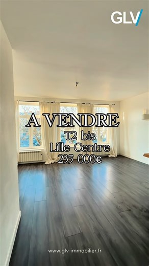 Cabinet GLV Immobilier on Instagram: "🏡✨ T2 bis – Lille Centre – 235 000€ Un appartement de 52m2 idéalement situé en plein cœur de Lille, à seulement 7 minutes à pied du métro République Beaux-Arts, parfait pour vivre ou investir dans un quartier recherché de la Lille. 🔹 Ses points forts : ✨ Grand séjour lumineux 🍽️ Cuisine ouverte aménagée et équipée 🛏️ Chambre au calme côté cour avec rangements 🗂️ Bureau ou dressing attenant à la chambre 🛁 Salle de bain 🏢 Petite copropriété bien entrete