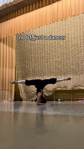 Yoga for Ballet Dancers: Stretch and Flow