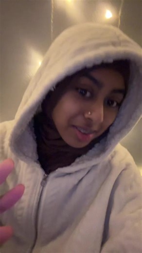 LMAOO WE LITERALLY BOTH LOOKED AT EACH OTHER AND WE WERE LIKE THERES NO WAY 😭😭😭#ramadhan #foodtok #funnymemes #fypppppppppppppp #hijabi