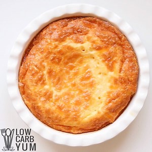 6.8M views · 112 reactions | Get the PRINTABLE RECIPE ⬇️ This Crustless Ketogenic Quiche is made with eggs and cheese. It’s delicious as is and perfect as base for your favorite low carb vegetables and meaty leftovers. Get the PRINTABLE RECIPE here -> https://lowcarbyum.com/egg-fast-cheese-quiche/ | Low Carb Yum | Facebook