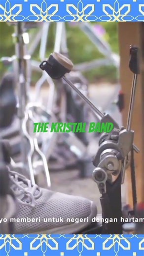 Lagu viral.Memberi untuk negri.The kristal band