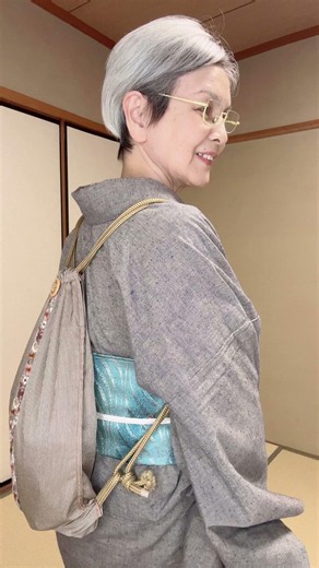 シニアの木綿着物でお出かけ#木綿着物 #カジュアル着物 #カルタ結び#着物コーデ #シニア着物＃小さな帯留め #着物のある暮らし #着物 #京都おこしやすモデル #着物コーデ