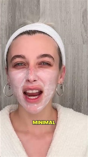 Emma Chamberlain’s Skincare Routine Is So Simple… That’s Why It Works 👀