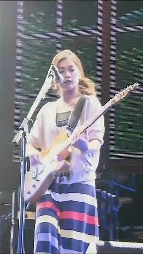 YUI – Rolling star (Live in Hong Kong 2011) #bleach #2