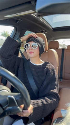 After workout 🚘🛒🛍️ #driving #errandsday #nofilter #momlife #momstyle #hatgirl #beanie #reel #reels #reelsvideos #reelitfeelit #reelsinstagram #reelstofeel #reelstoreels #postworkout | Nguyet Anh