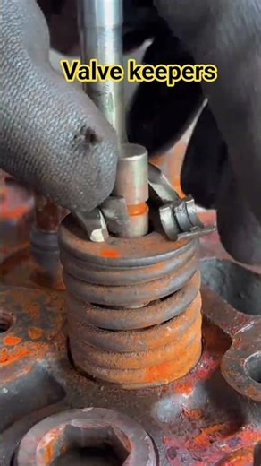 Valve Keeper Installation Trick #shorts #shortsfeed