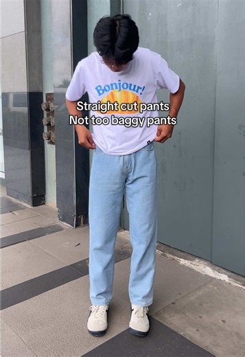 Straight Cut Pants Outfit Ideas: Not Too Baggy Pants