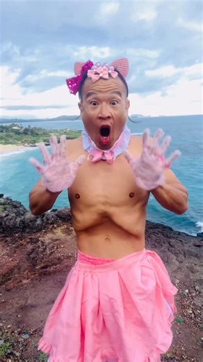 Jonathan Hosokawa on Instagram: "Kawaii Dandy doing muscle control of the abs. There was a documentary that I watched called Choke. It was a documentary about Master Rickson Gracie training and he did this ab movement I never saw before when I was 16, then at 38 I got it. I never gave up and one night 21 years later the light went off and I was able to imitate master Rickson. Tysm to u mister @ricksongraciejj for inspiring a young teenage Dandy and when I was middle aged I finally got it! I neve