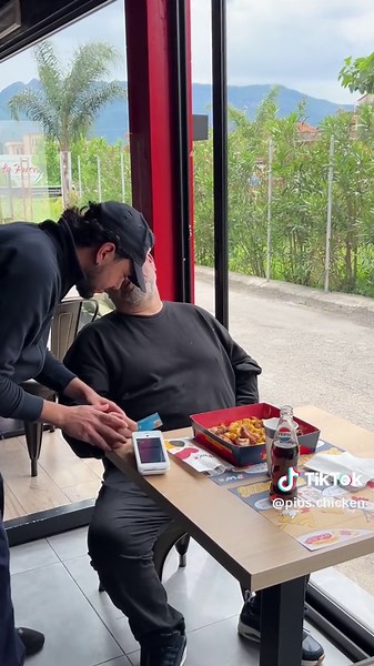 Anche tu vorresti vedere il locale sempre pieno? Possiamo offrirti una consulenza 👀 #pios #scafati #pollo #pollofritto #napolifood #napolifoodporn