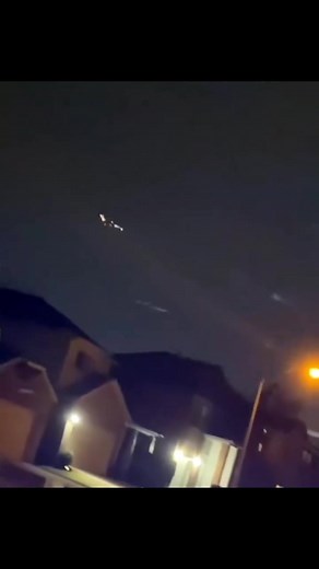 ONE OF THE BEST UFO SIGHTING CAPTURED ON VIDEO 😱 #UFO #aliens #reelsfb | El Chaman Hn